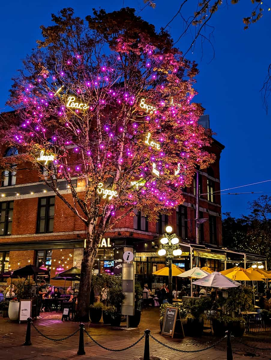 Nightlife in Gastown